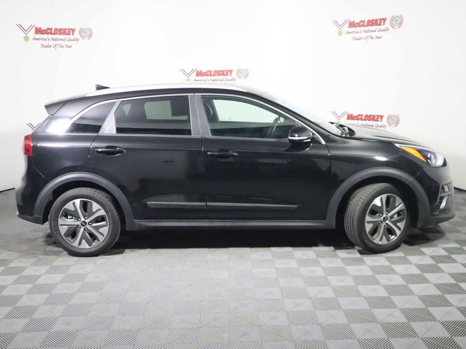 Used 2022 Kia Niro EX image 3