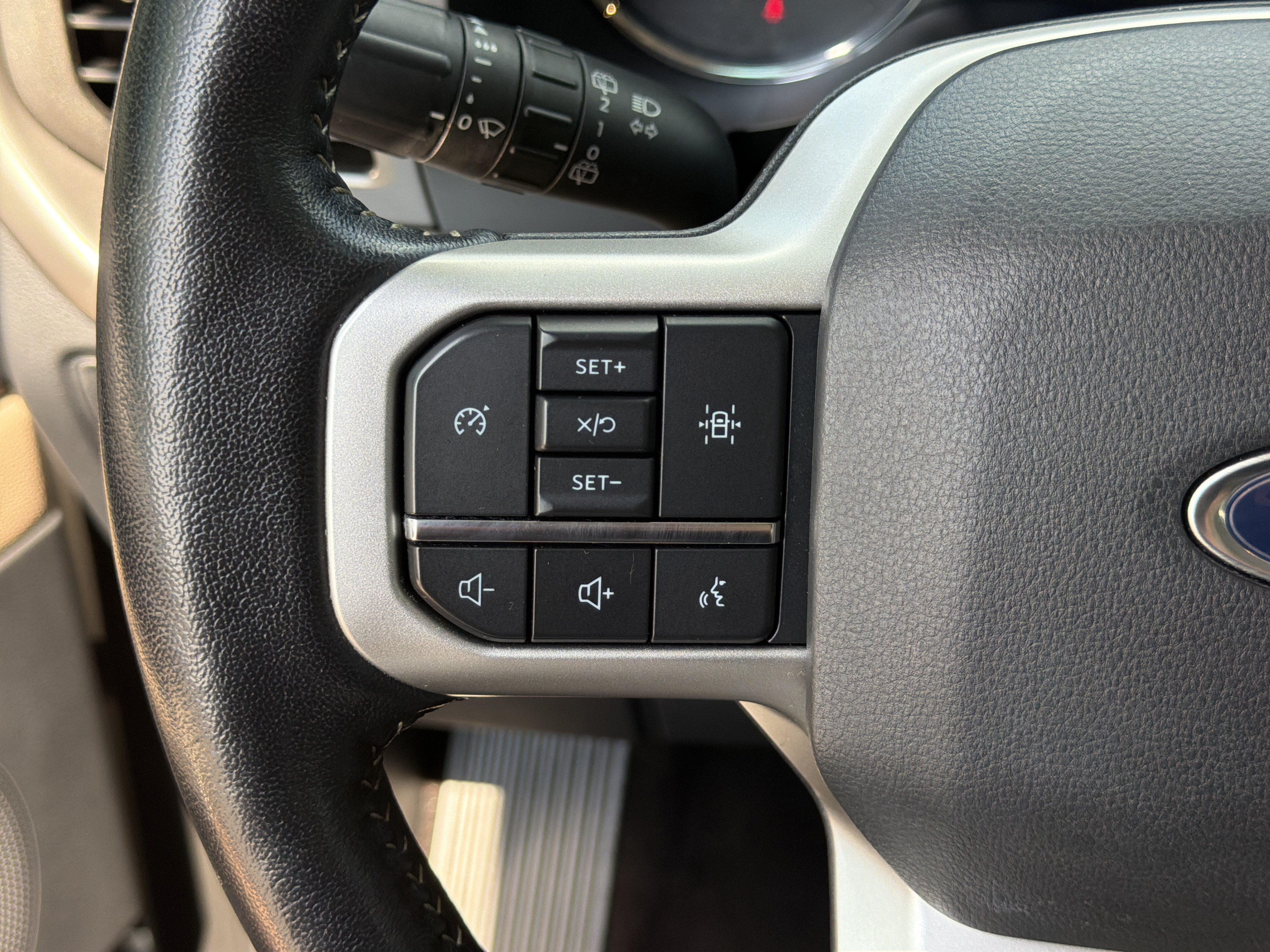 Used 2022 Ford Expedition XLT AWD/4WD image 31