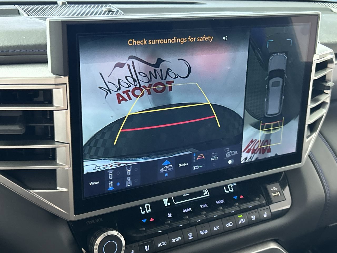 Used 2025 Toyota Sequoia Platinum w/ TRD Off-Road Package AWD/4WD image 18