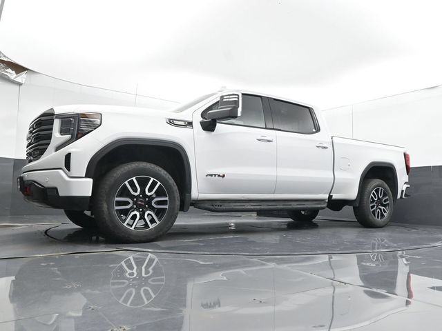 Used 2025 GMC Sierra 1500 AT4 w/ Technology Package AWD/4WD image 46