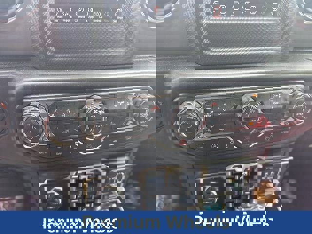 Used 2022 Jeep Gladiator Willys image 25