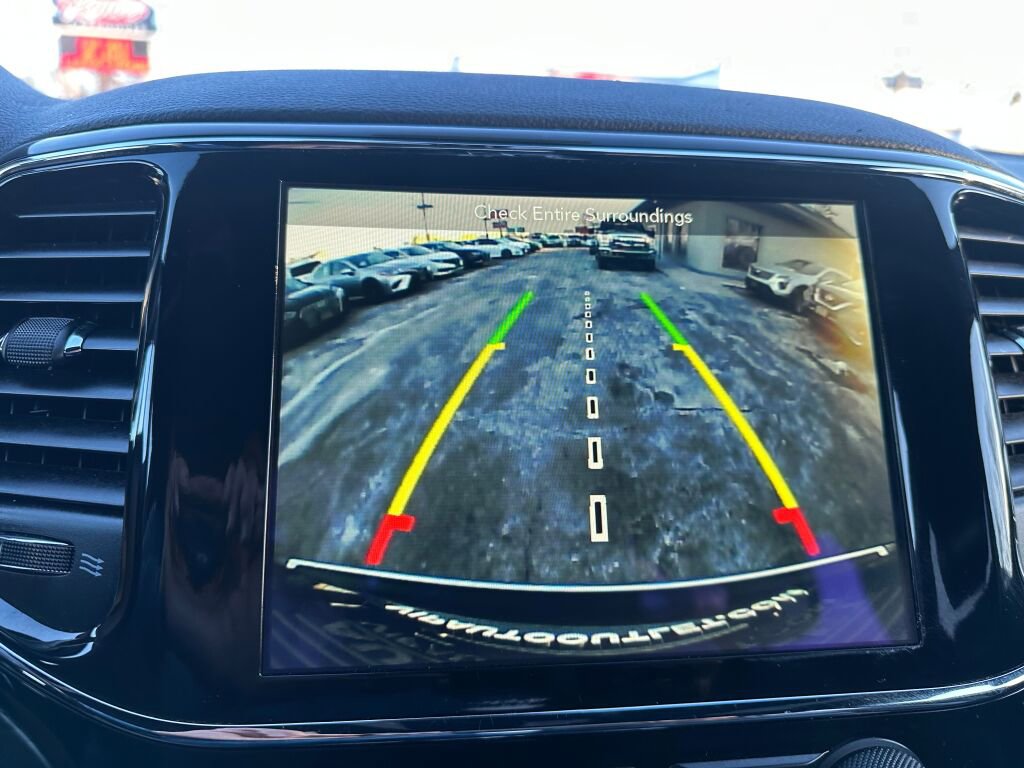 Used 2019 Jeep Grand Cherokee Limited image 15