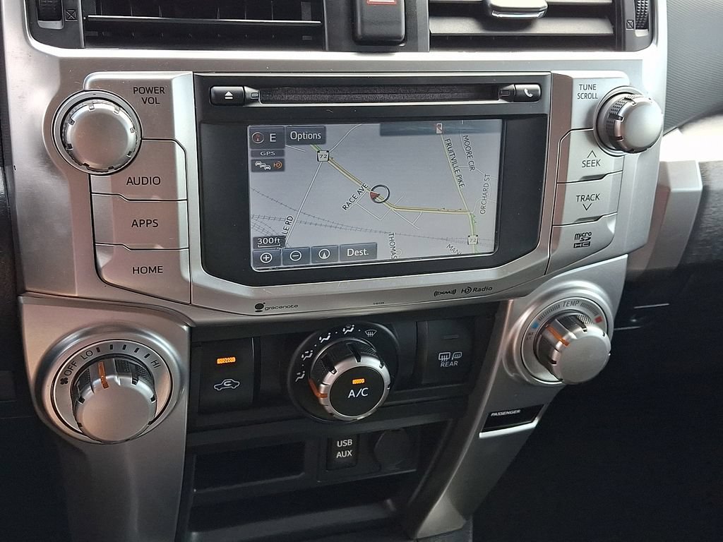 Used 2018 Toyota 4Runner SR5 AWD/4WD image 19