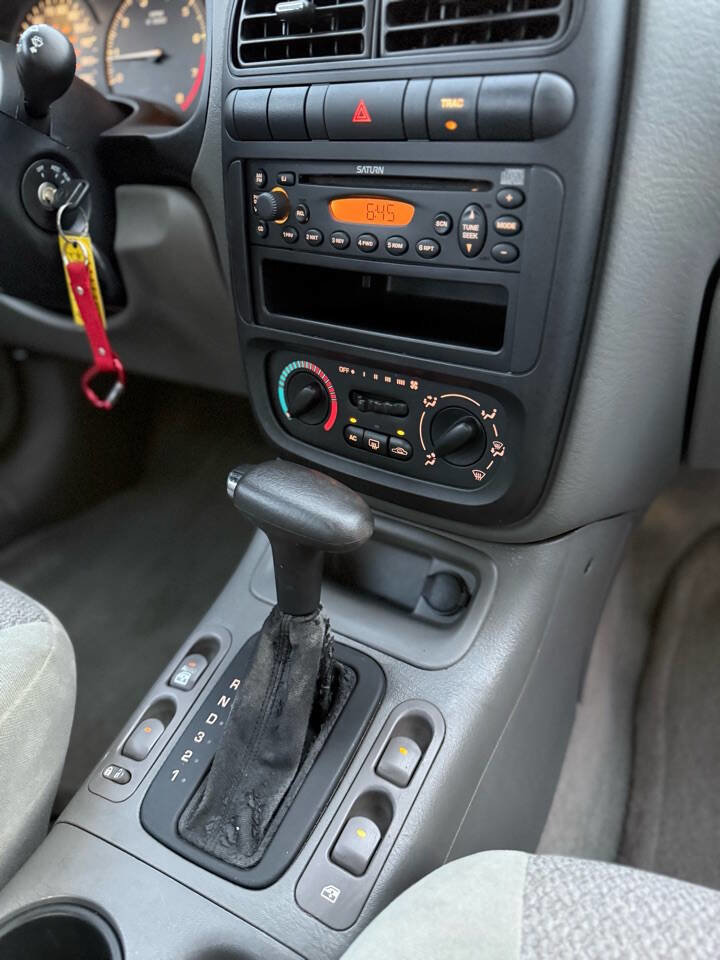 Used 2002 Saturn L-Series L100 w/ Special Edition Pkg image 26