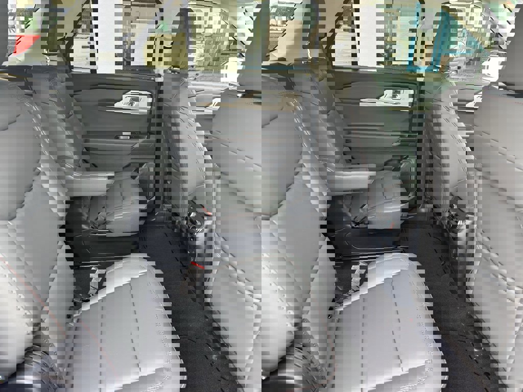 New 2026 Ford Explorer Active w/ Active Comfort Package image 31