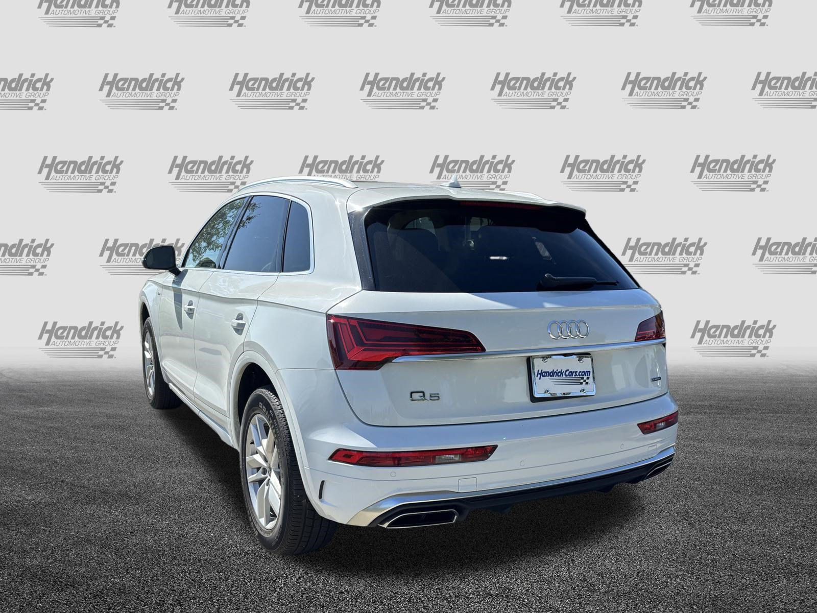 Used 2023 Audi Q5 2.0T Premium w/ Convenience Package AWD/4WD image 9