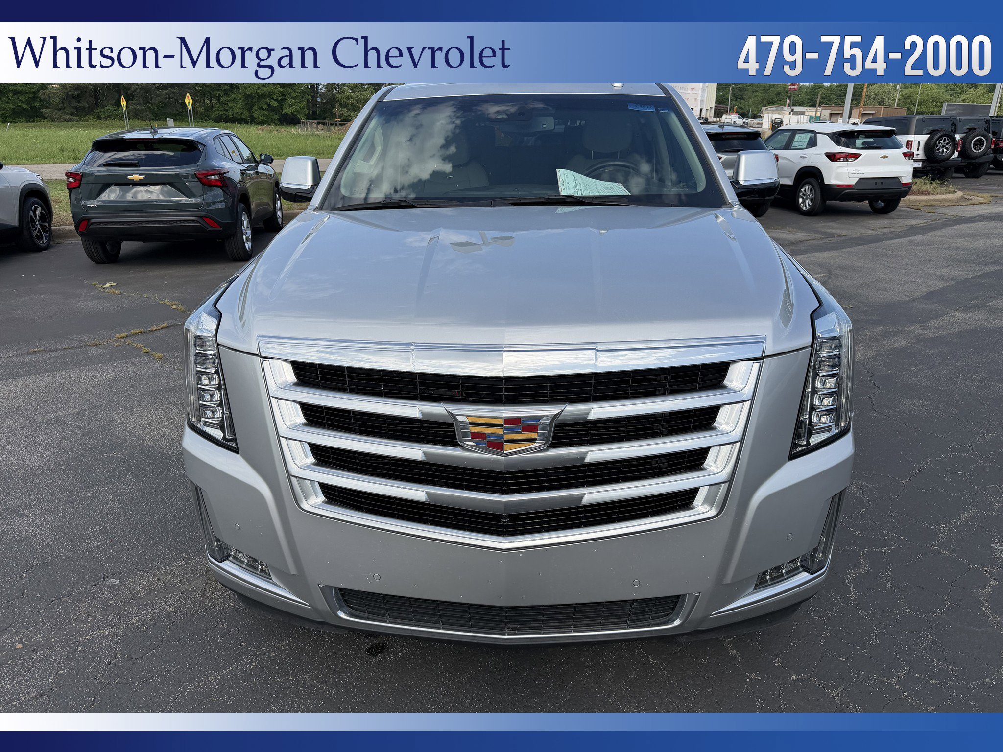 Used 2016 Cadillac Escalade ESV Luxury RWD image 3
