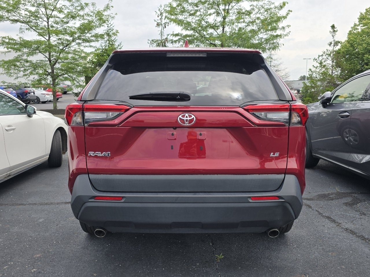 Used 2023 Toyota RAV4 LE FWD image 7
