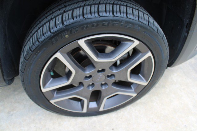 Used 2019 Jeep Renegade Limited w/ UConnect 8.4 Nav Group image 22