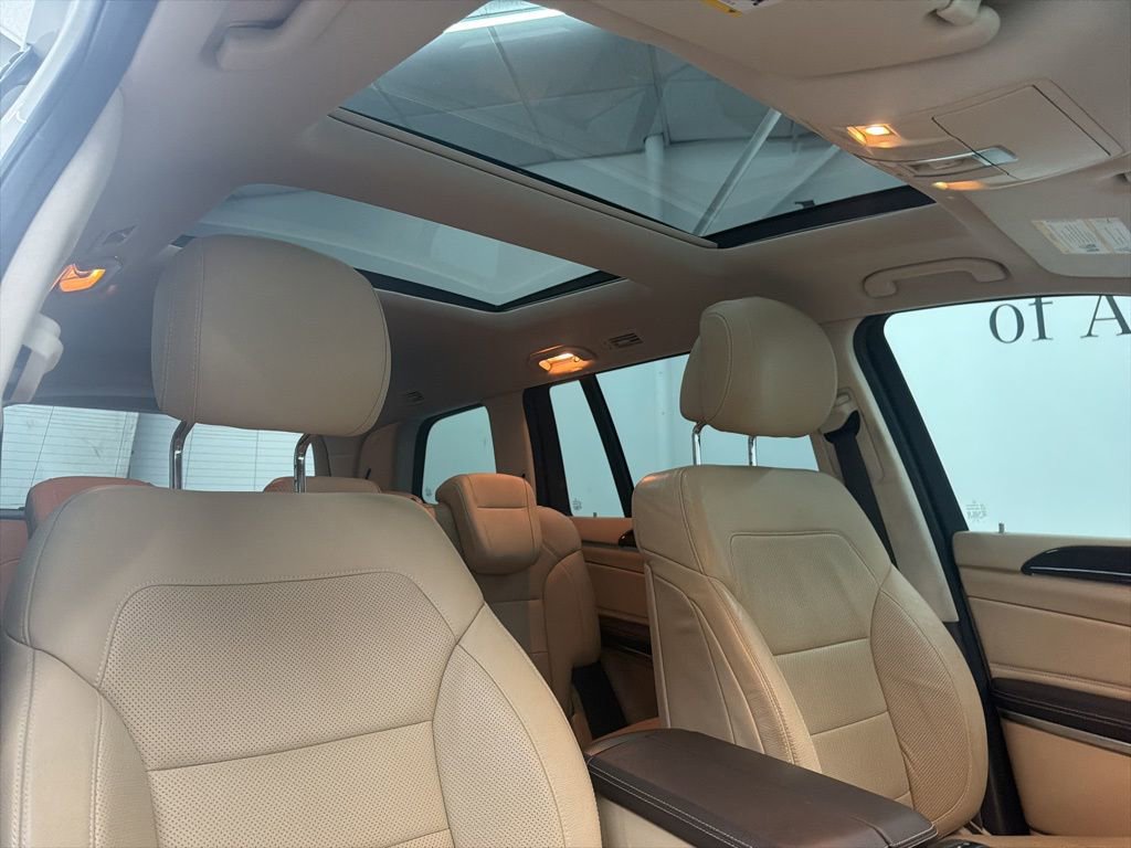 Used 2017 Mercedes-Benz GLS 550 4MATIC image 29