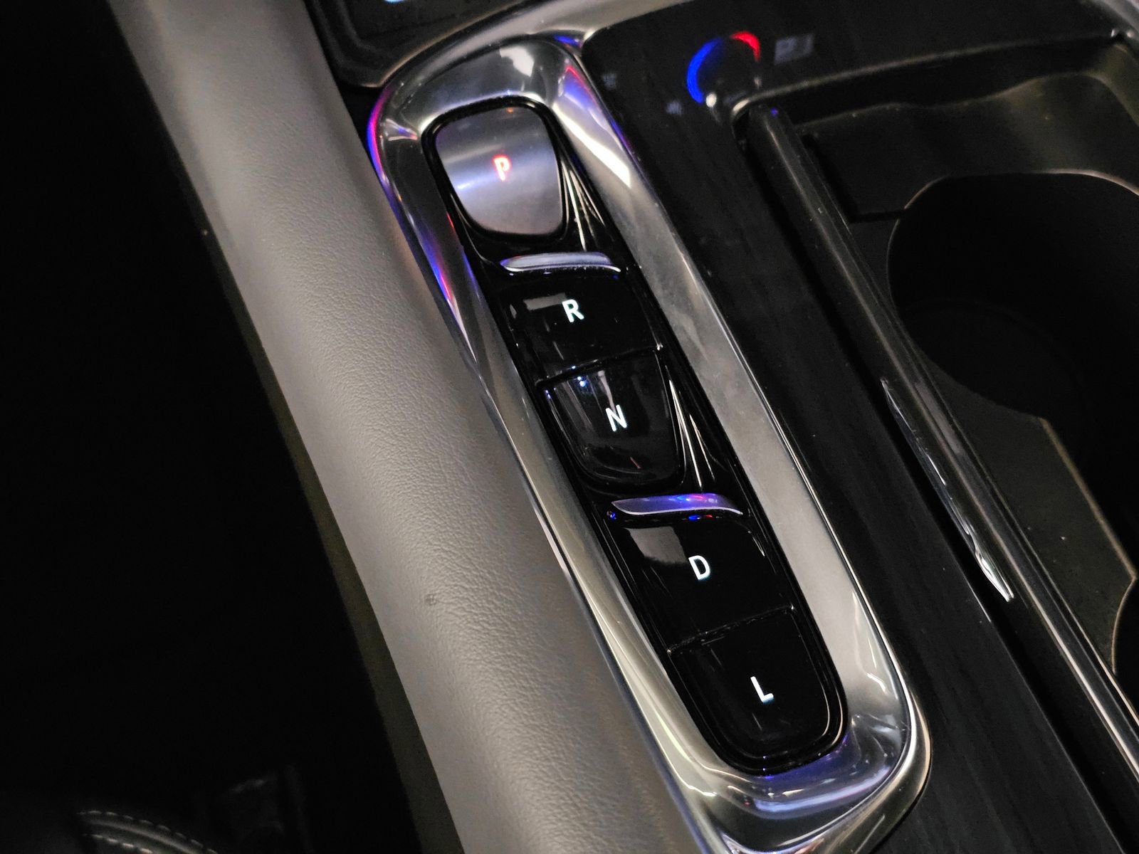 Used 2024 Buick Enclave Essence w/ Experience Buick Package image 32