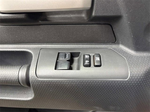 Used 2013 Toyota FJ Cruiser 4WD image 20