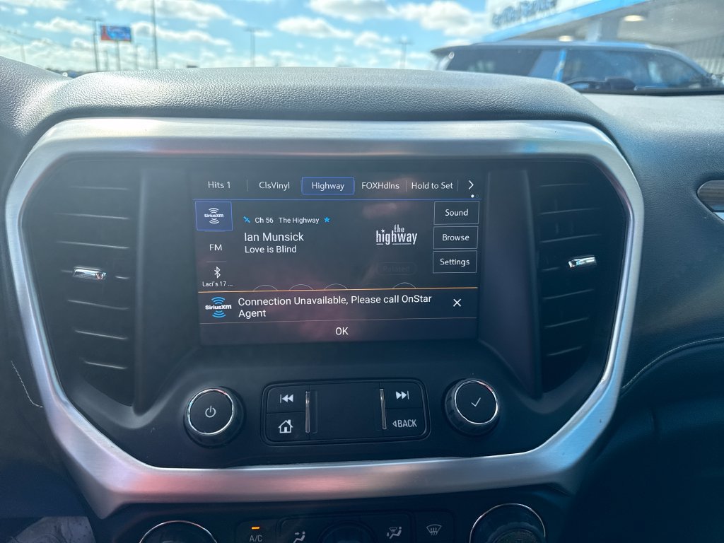 Used 2022 GMC Acadia SLE w/ Driver Convenience Package FWD image 23