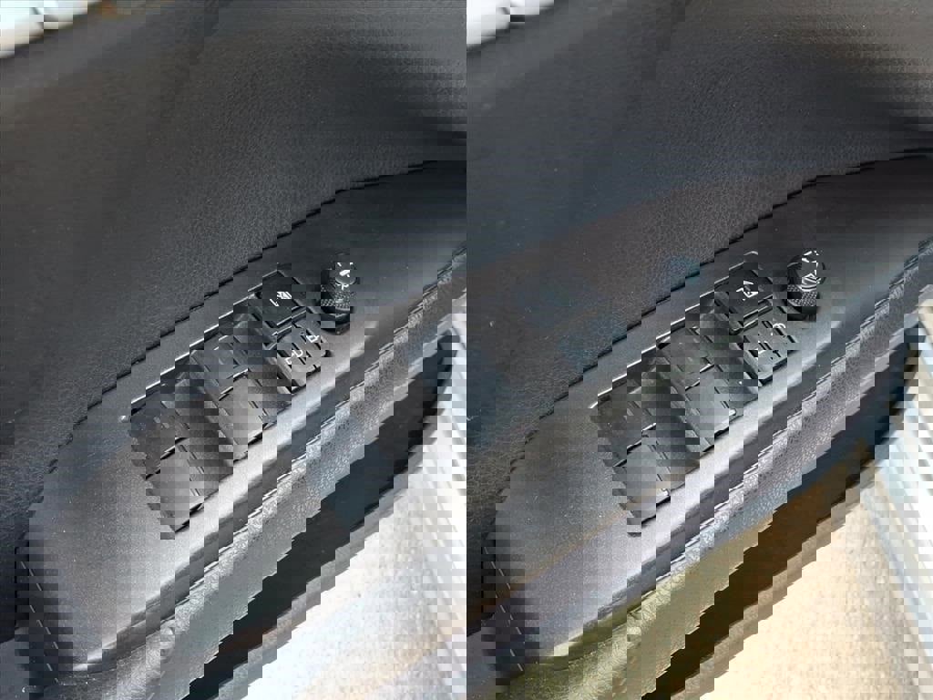 Certified 2023 Toyota Camry SE image 13