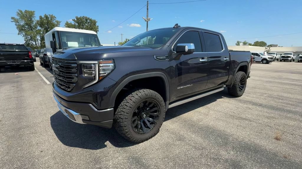 Used 2023 GMC Sierra 1500 Denali Ultimate AWD/4WD image 4