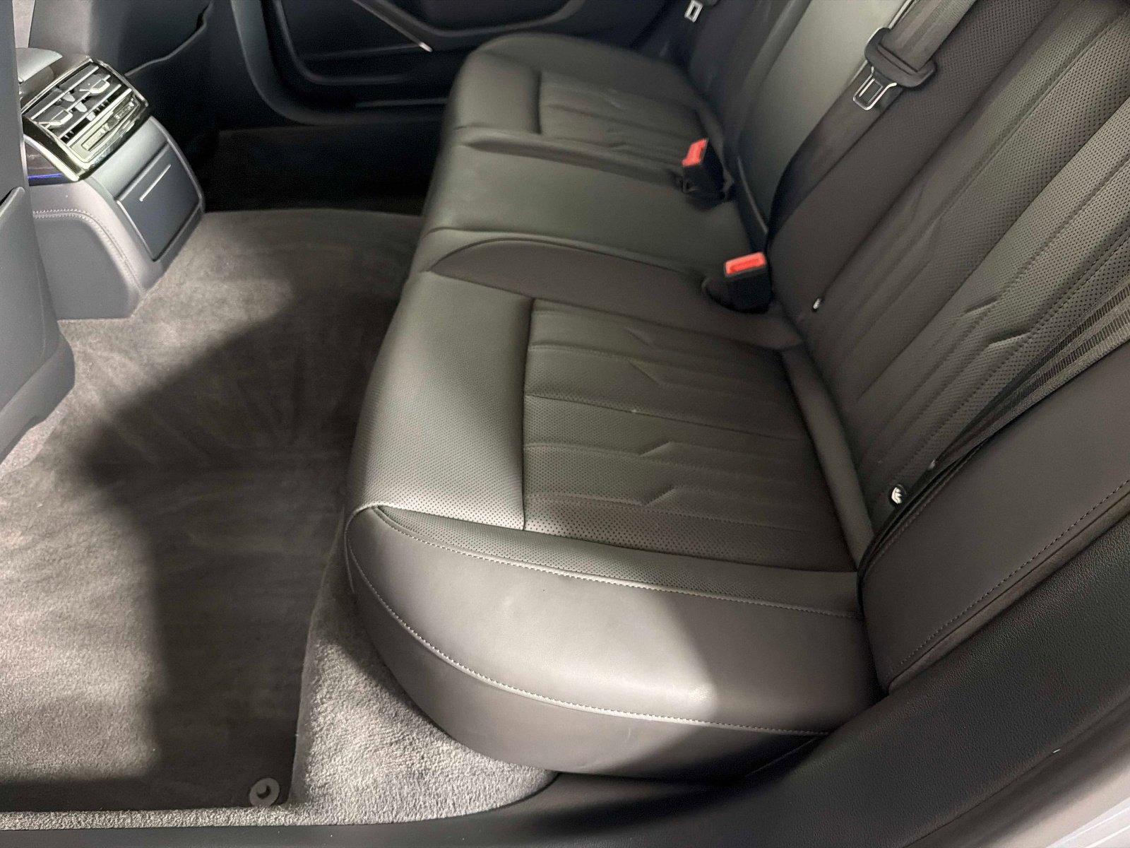 Used 2023 Audi A8 L 3.0T w/ Comfort Plus Package AWD/4WD image 31