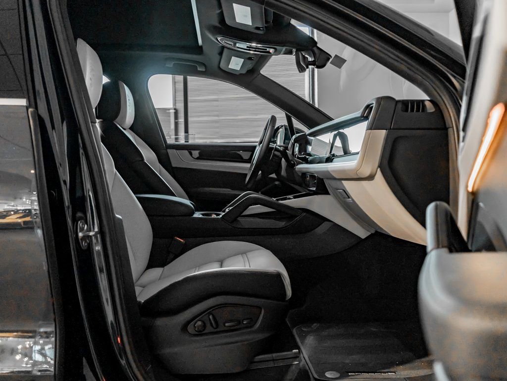 New 2026 Porsche Cayenne E-Hybrid AWD/4WD image 29