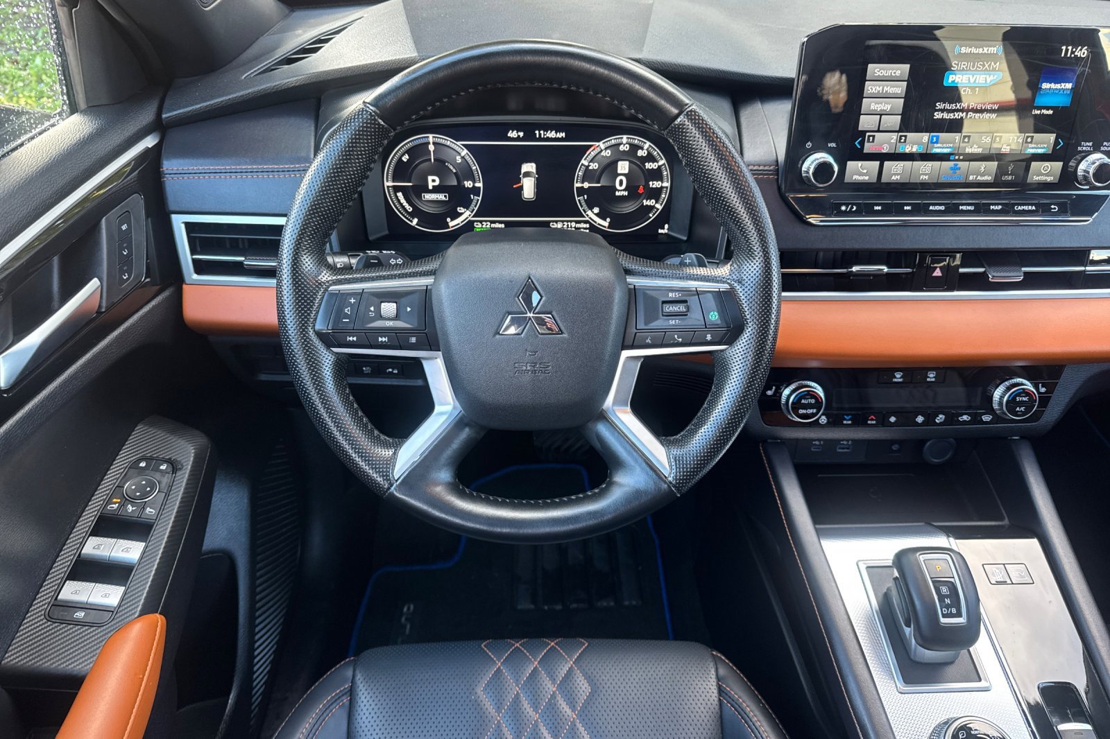 Used 2025 Mitsubishi Outlander SEL Black Edition image 18