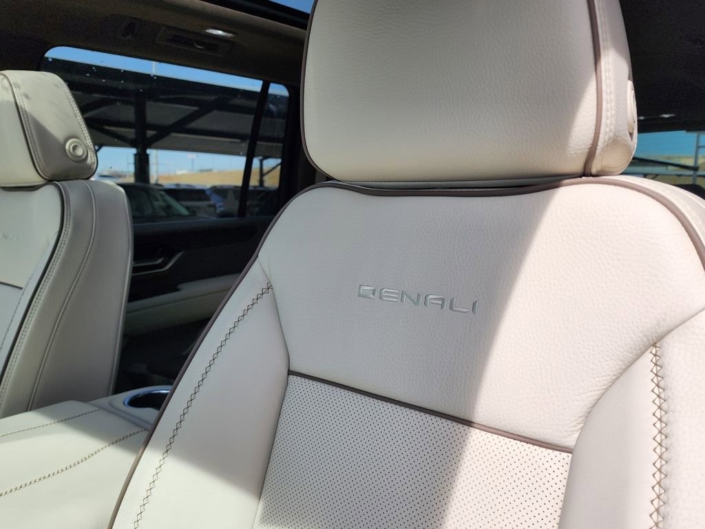 New 2026 GMC Yukon XL Denali w/ Sun & Power Step Package image 17