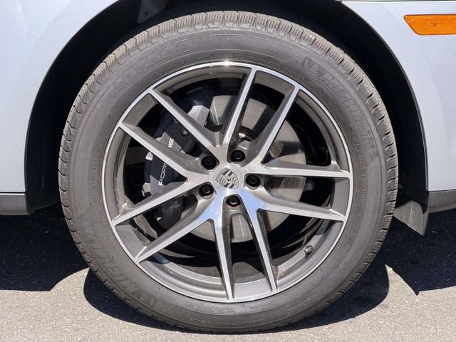Used 2026 Porsche Macan AWD/4WD image 13