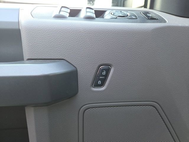 Used 2017 Ford F250 XLT w/ XLT Premium Package image 21