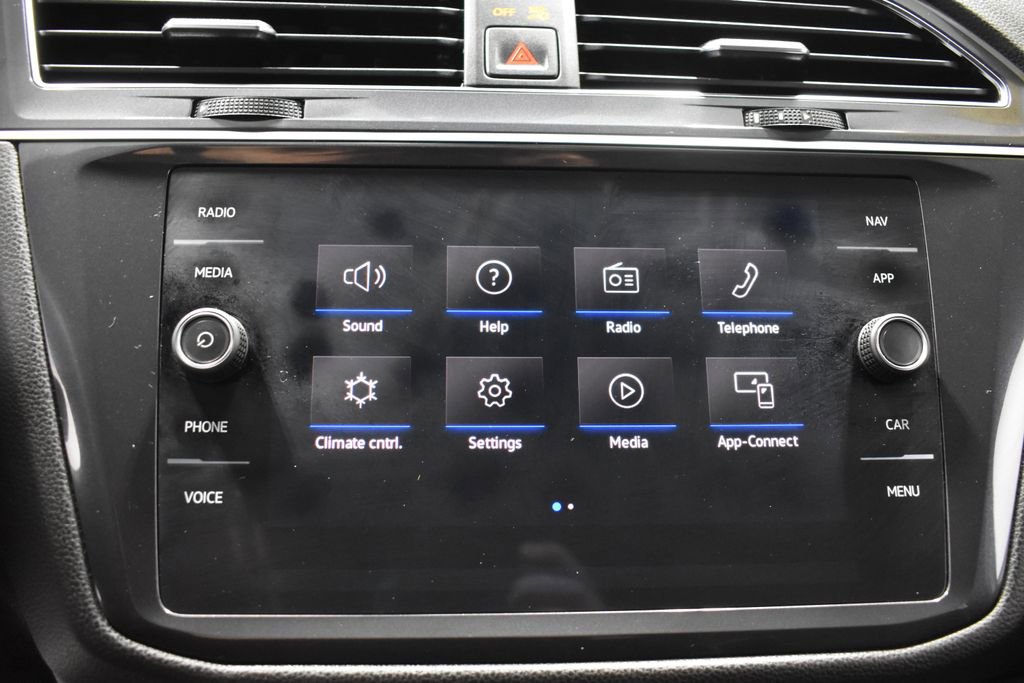 Used 2023 Volkswagen Tiguan SEL R-Line image 22