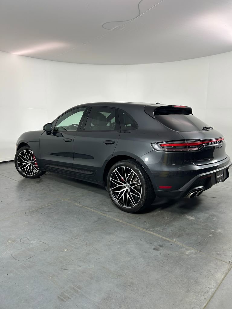 Certified 2023 Porsche Macan S AWD/4WD image 3