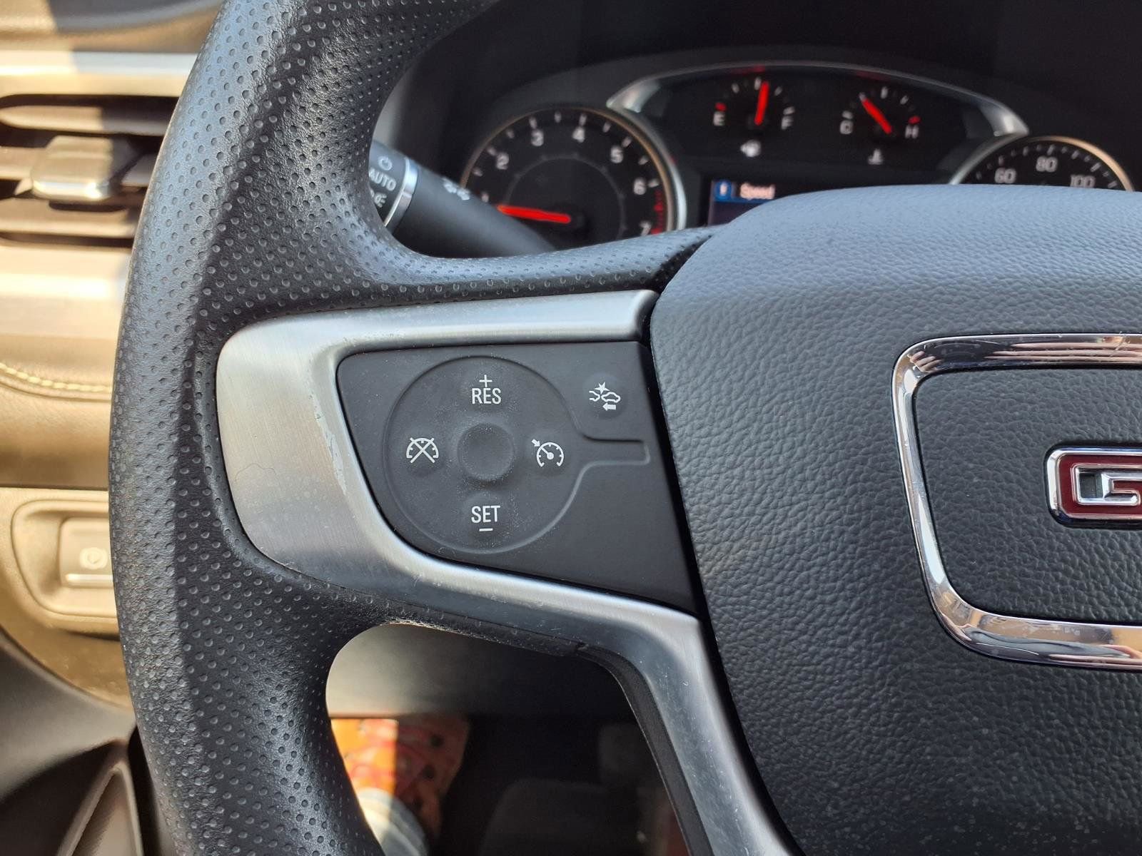 Used 2022 GMC Acadia SLE FWD image 23