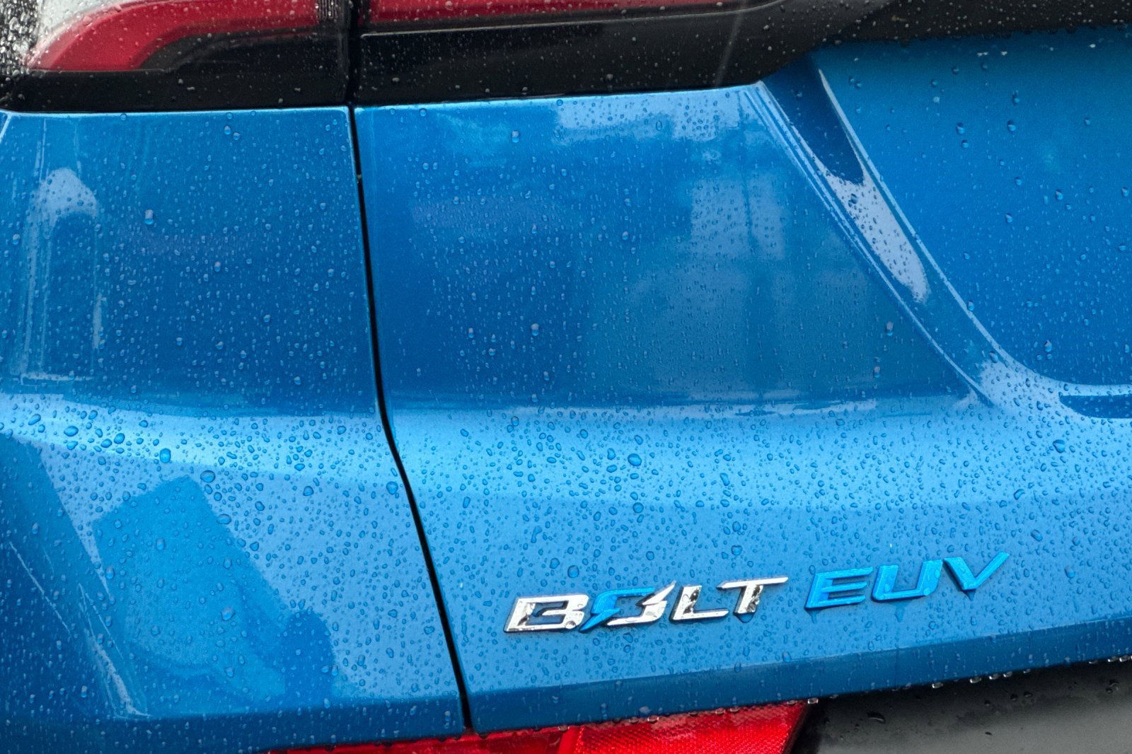 Used 2022 Chevrolet Bolt EUV Premier w/ Sun & Sound Package image 46