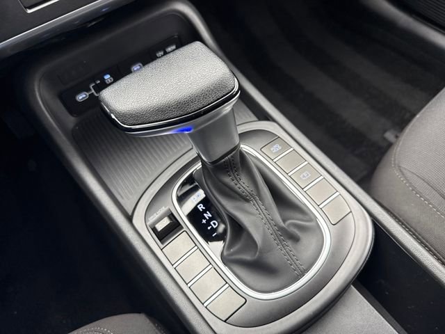 Certified 2025 Hyundai Kona SE image 28
