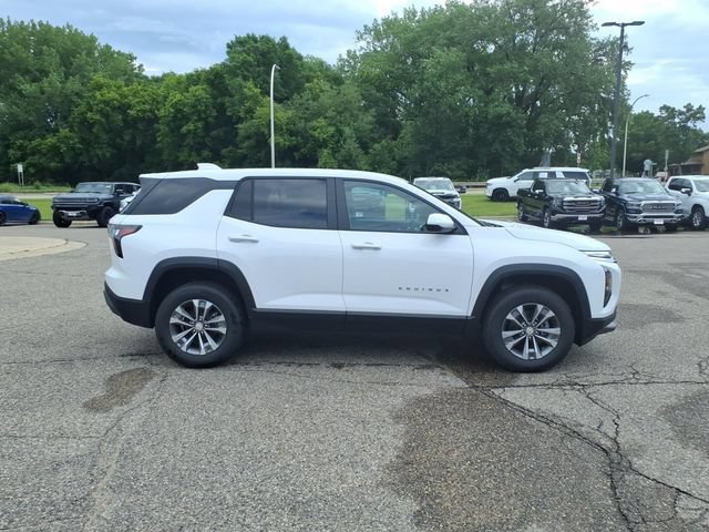 New 2026 Chevrolet Equinox LT w/ Convenience Package II AWD/4WD image 2
