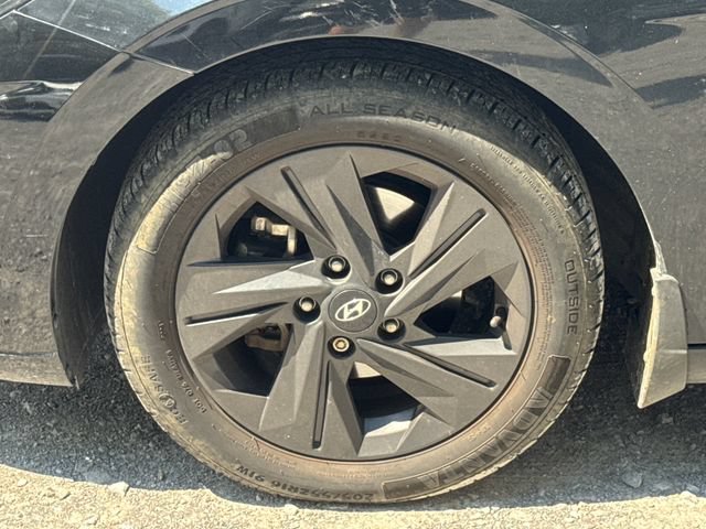 Used 2022 Hyundai Elantra SEL w/ Convenience Package FWD image 22