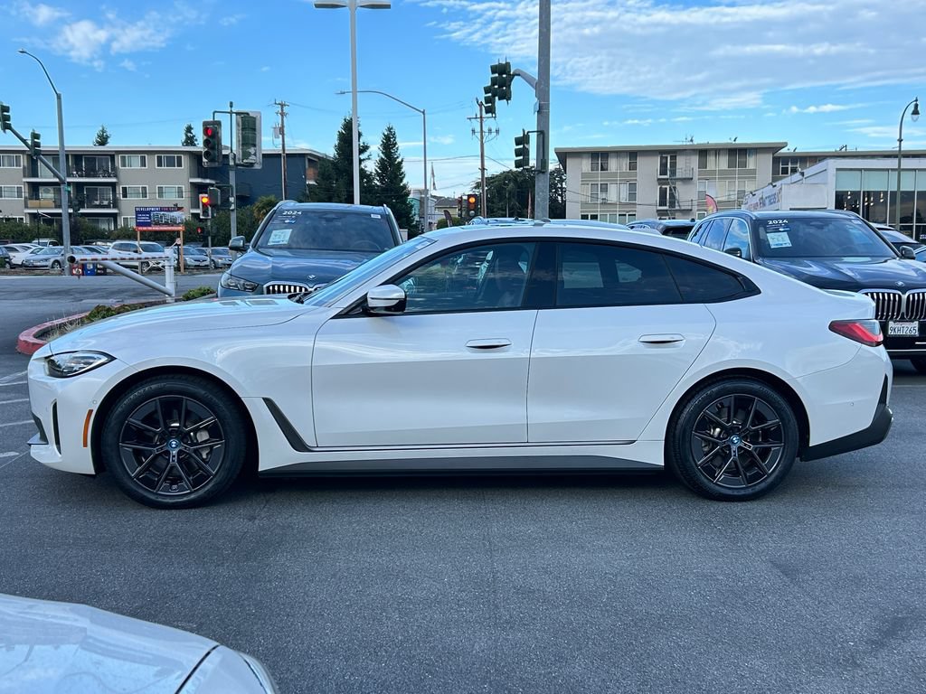 Used 2023 BMW i4 eDrive35 RWD image 2
