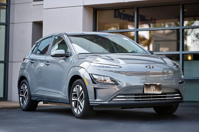 Used 2023 Hyundai Kona SE w/ Cargo Package FWD image 1