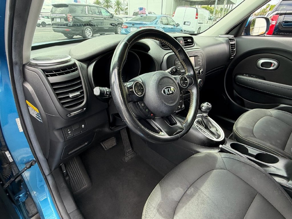 Used 2016 Kia Soul + w/ Designer's Package FWD image 10