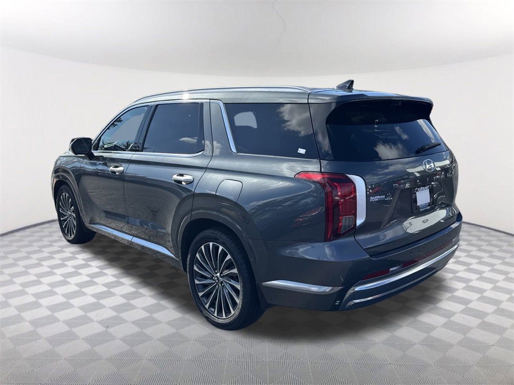 Used 2023 Hyundai Palisade Calligraphy image 7