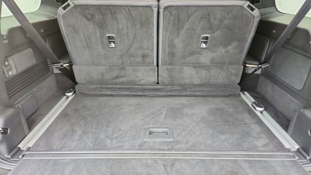 Used 2024 Rivian R1S Adventure image 15