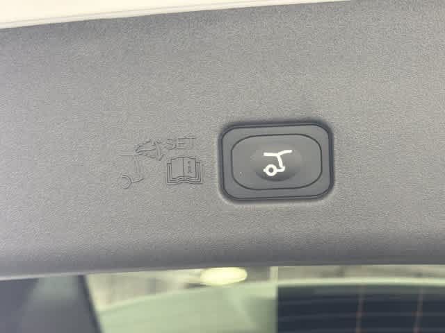 New 2026 Lincoln Nautilus Premier AWD/4WD image 22