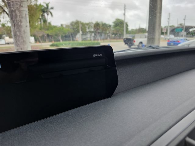 Used 2025 Ford Expedition Active image 22