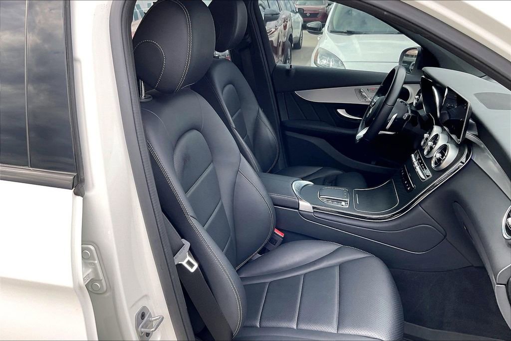 Used 2022 Mercedes-Benz GLC 300 image 10
