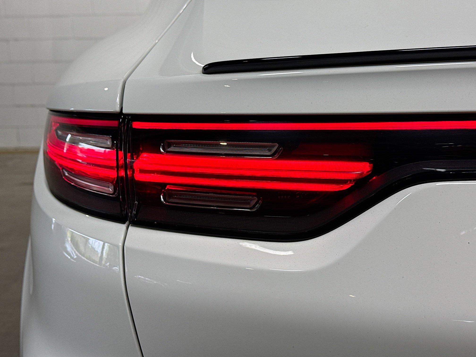 Certified 2022 Porsche Cayenne Coupe image 11