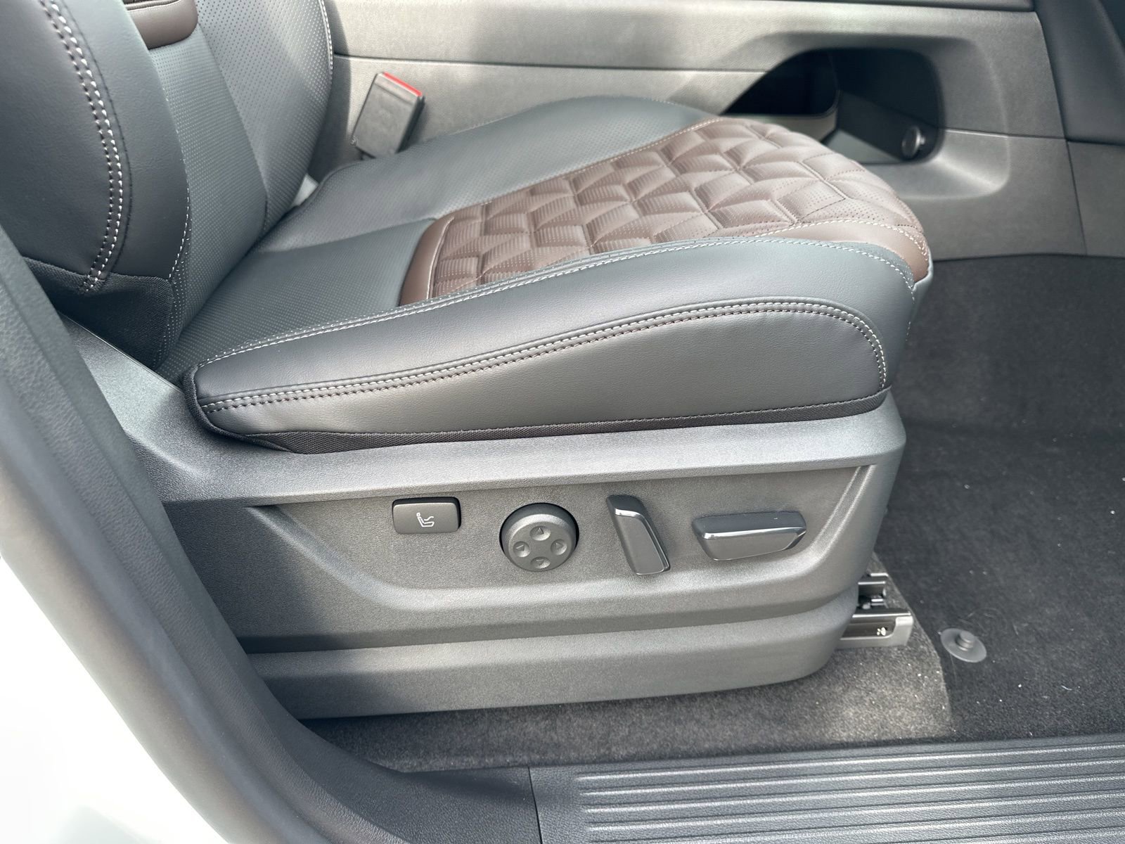 New 2026 Nissan Armada Platinum Reserve image 41