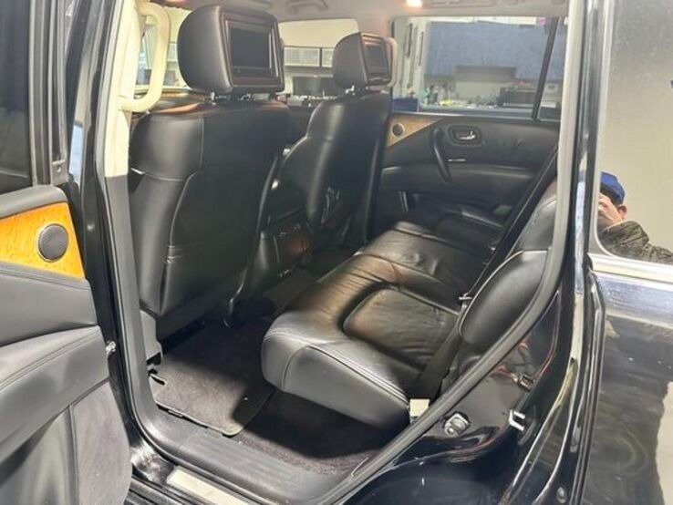 Used 2011 INFINITI QX56 2WD w/ Theater Pkg image 14