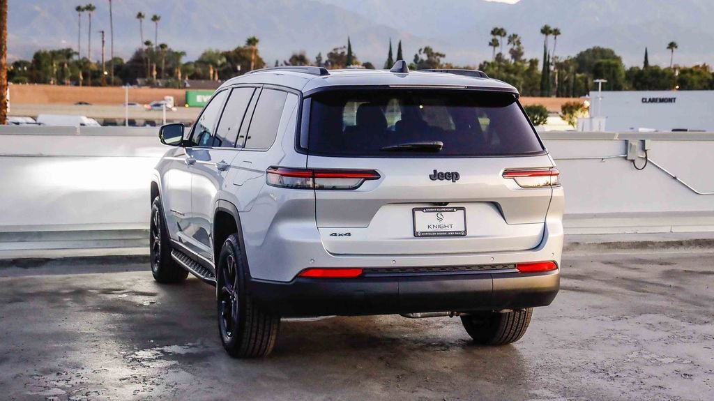New 2025 Jeep Grand Cherokee L Altitude image 7