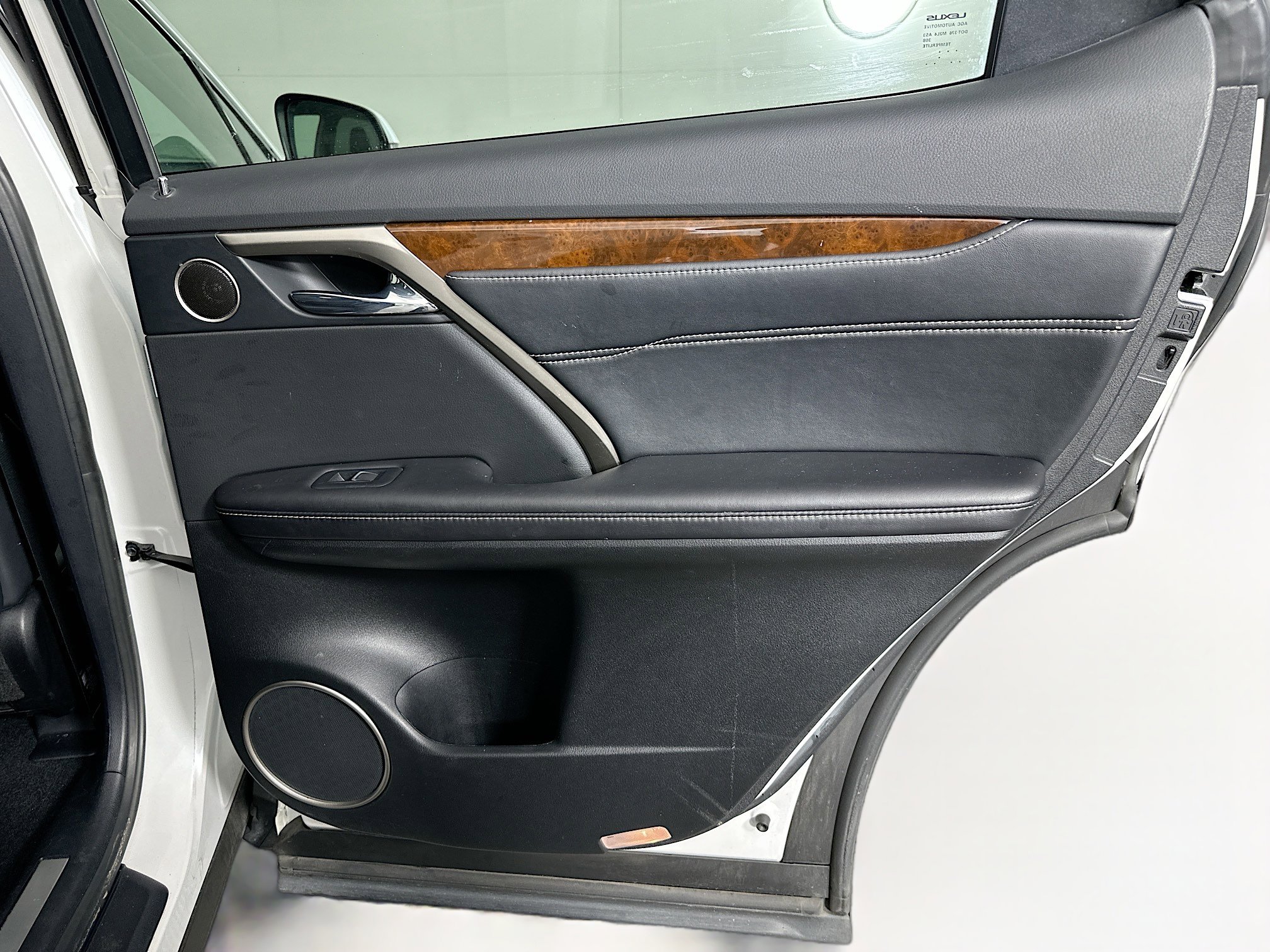 Used 2017 Lexus RX 450h AWD w/ Cold Weather Package image 32