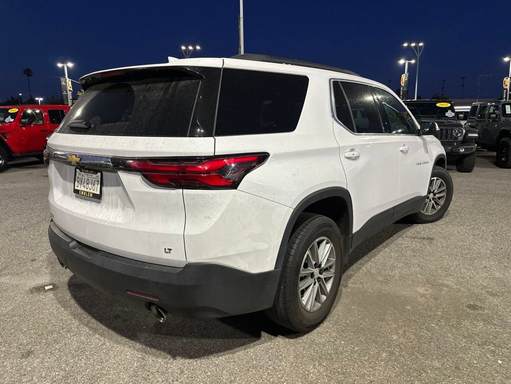 Used 2023 Chevrolet Traverse LT FWD image 4