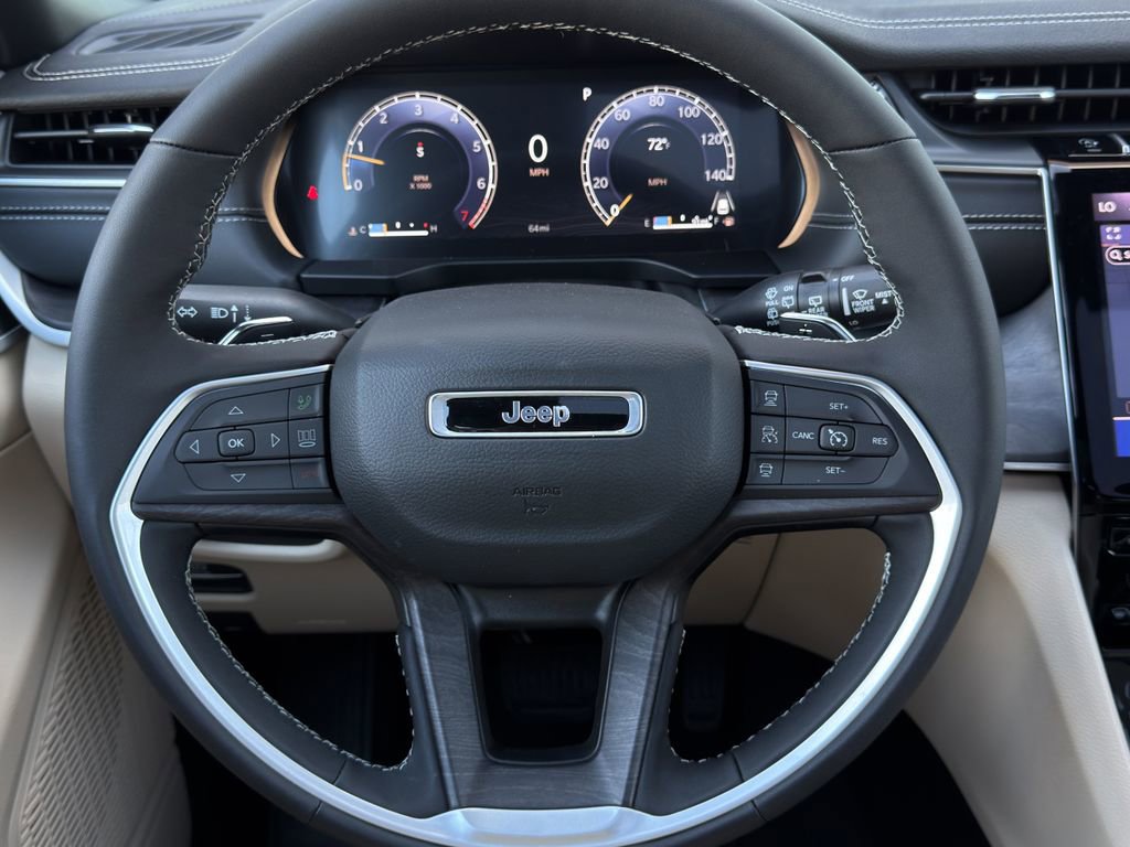 New 2025 Jeep Grand Cherokee Limited w/ Luxury Tech Group II image 12