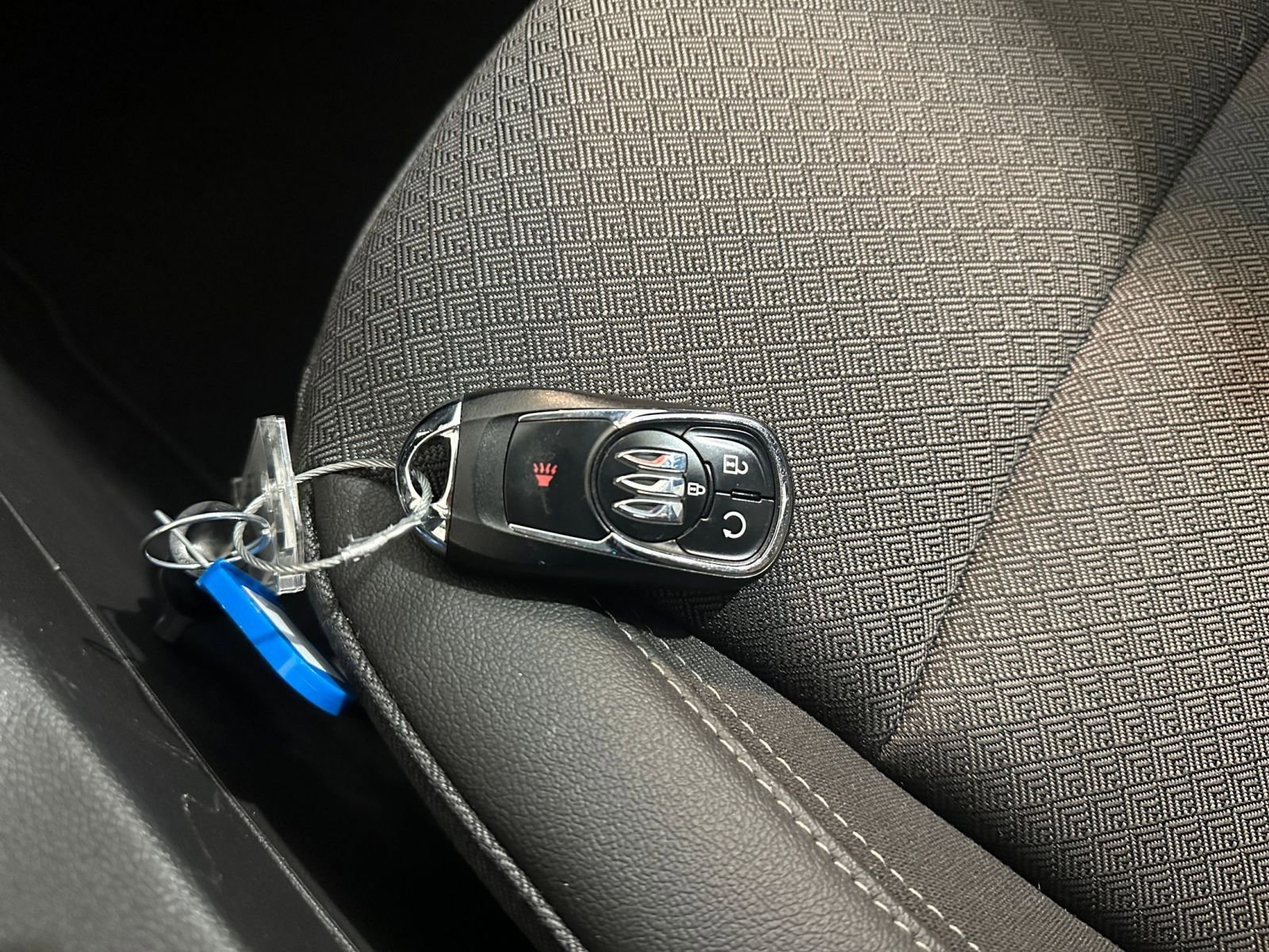 Used 2025 Buick Encore GX Preferred image 22