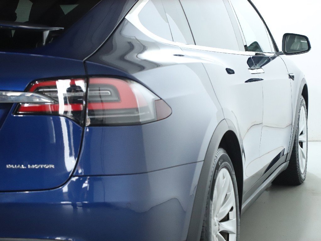 Used 2020 Tesla Model X Long Range image 10