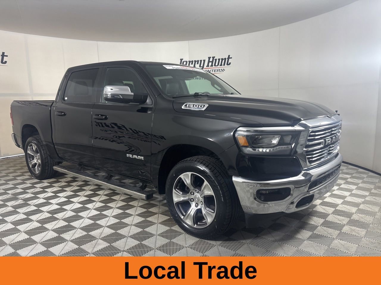 Used 2023 RAM 1500 Laramie AWD/4WD image 4